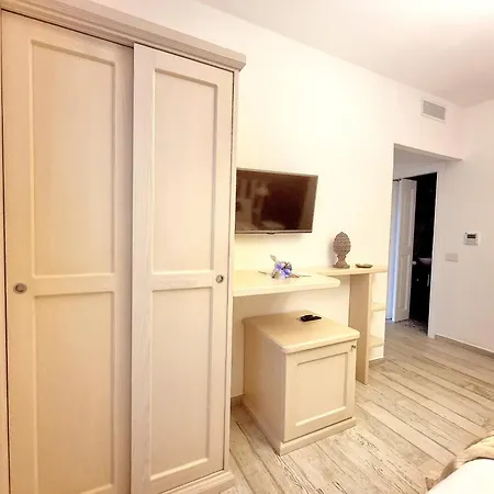 Pensión Golden House Porto Torres